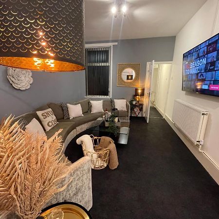 Urban 3 Bedroom Home In Kings Heath-Great Location Бирмингем Экстерьер фото