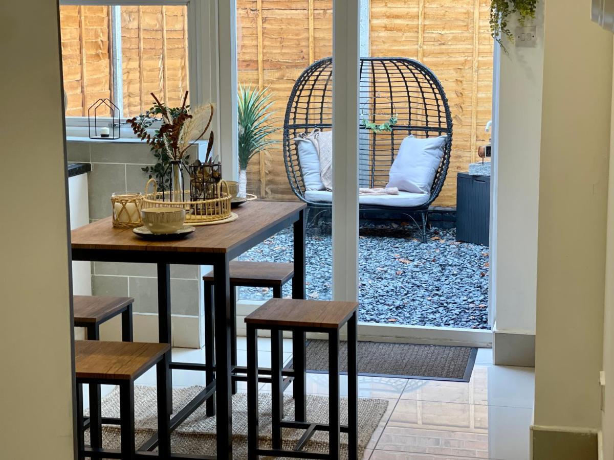 Urban 3 Bedroom Home In Kings Heath-Great Location Бирмингем Экстерьер фото