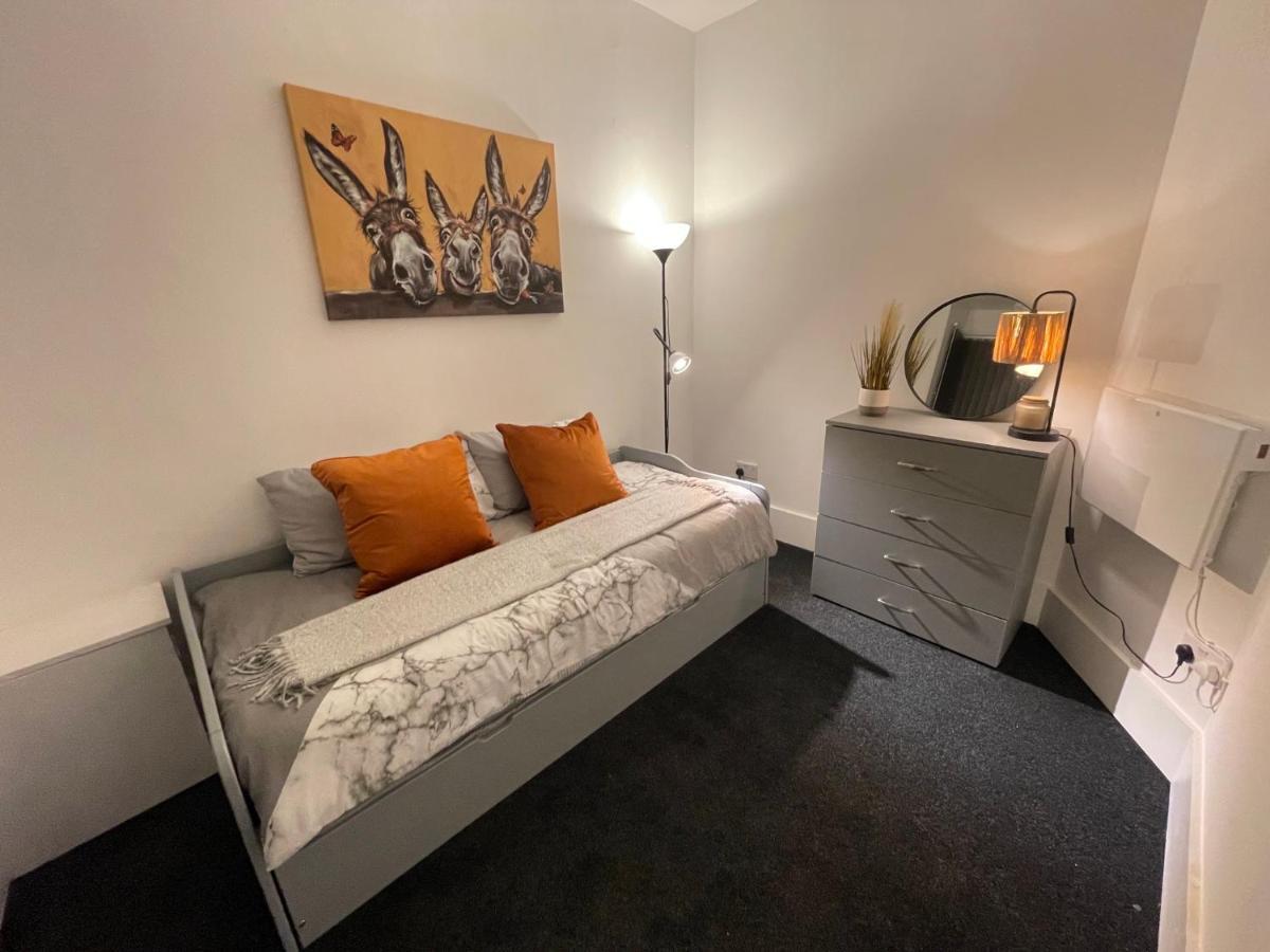 Urban 3 Bedroom Home In Kings Heath-Great Location Бирмингем Экстерьер фото