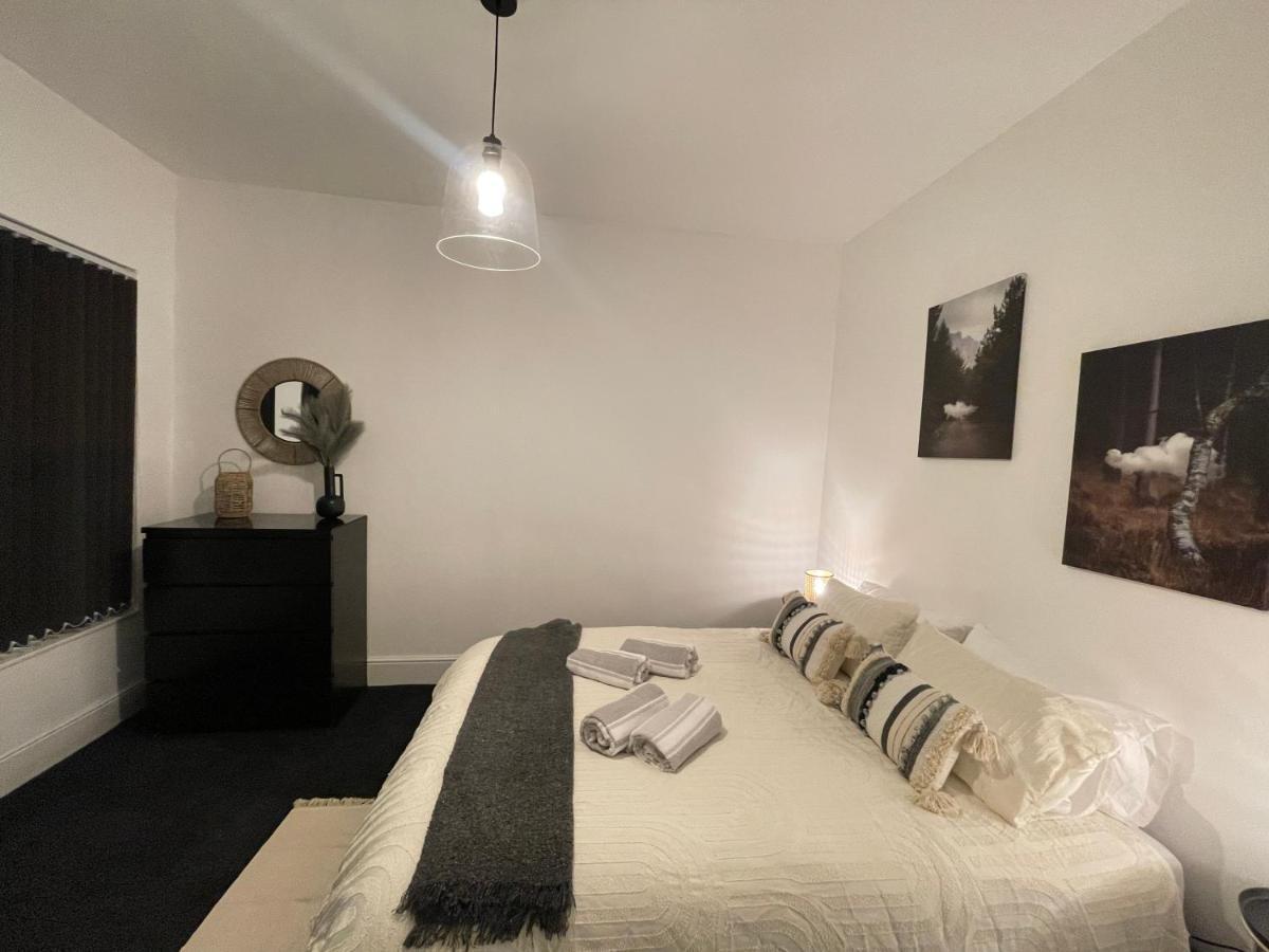 Urban 3 Bedroom Home In Kings Heath-Great Location Бирмингем Экстерьер фото
