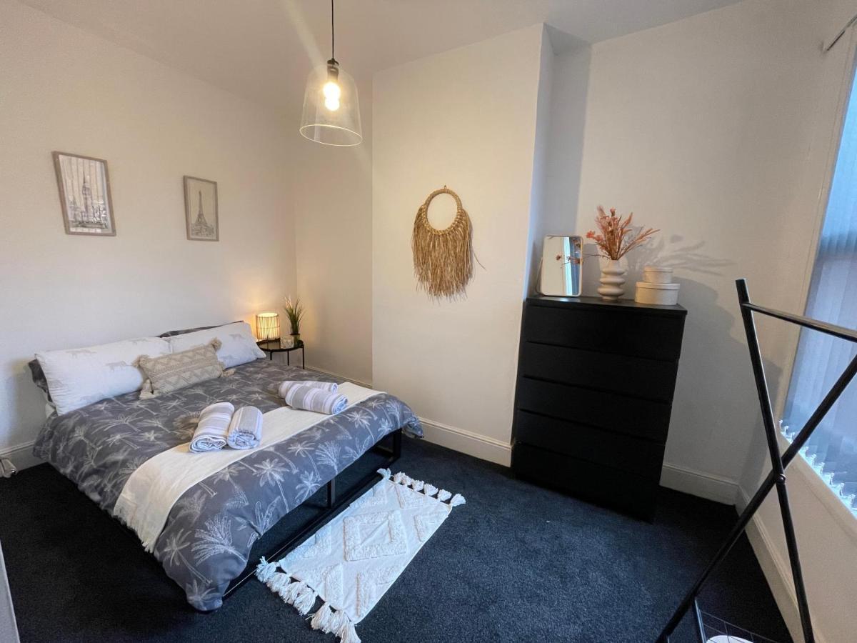 Urban 3 Bedroom Home In Kings Heath-Great Location Бирмингем Экстерьер фото