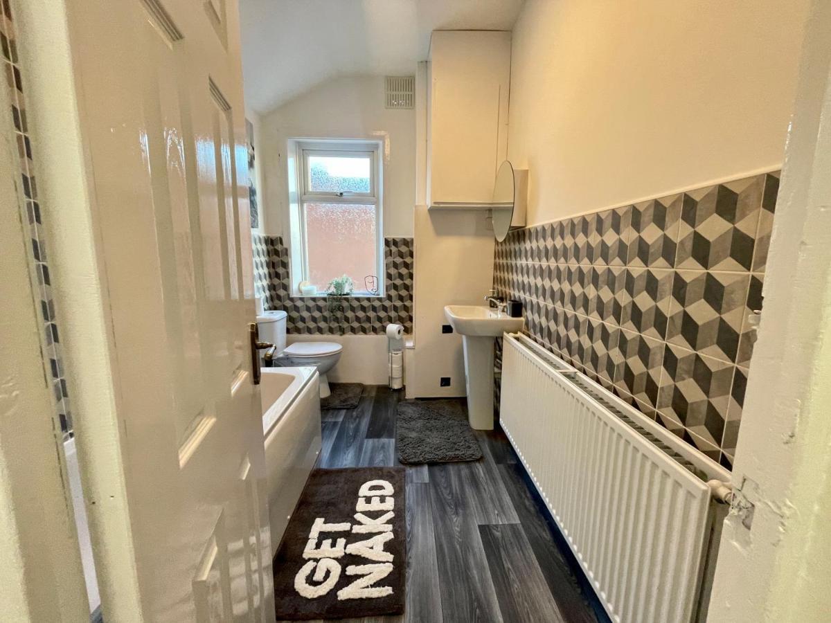 Urban 3 Bedroom Home In Kings Heath-Great Location Бирмингем Экстерьер фото